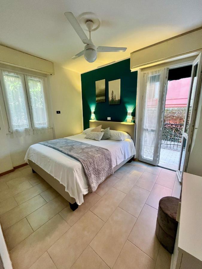 Hotel Alla Fontanella อาลัสซิโอ ห้อง รูปภาพ