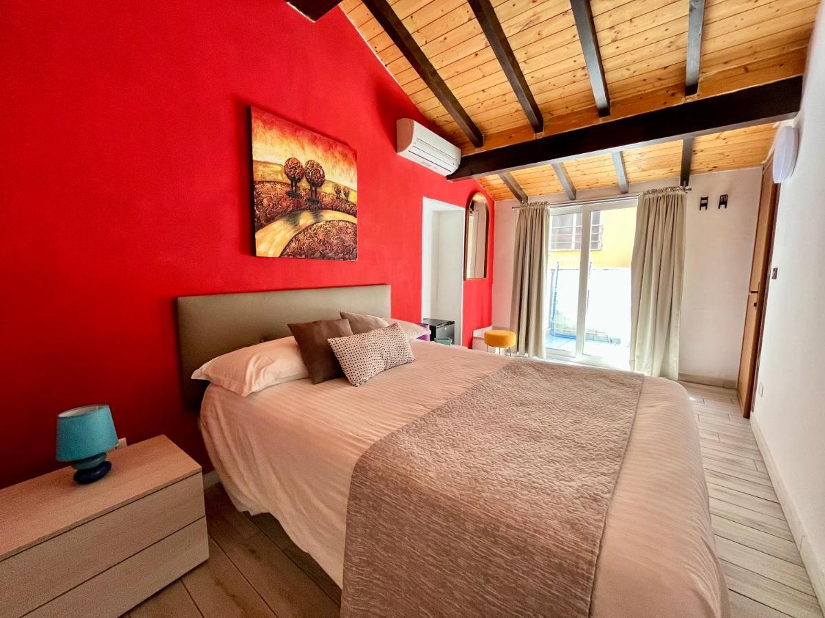 Hotel Alla Fontanella อาลัสซิโอ ภายนอก รูปภาพ