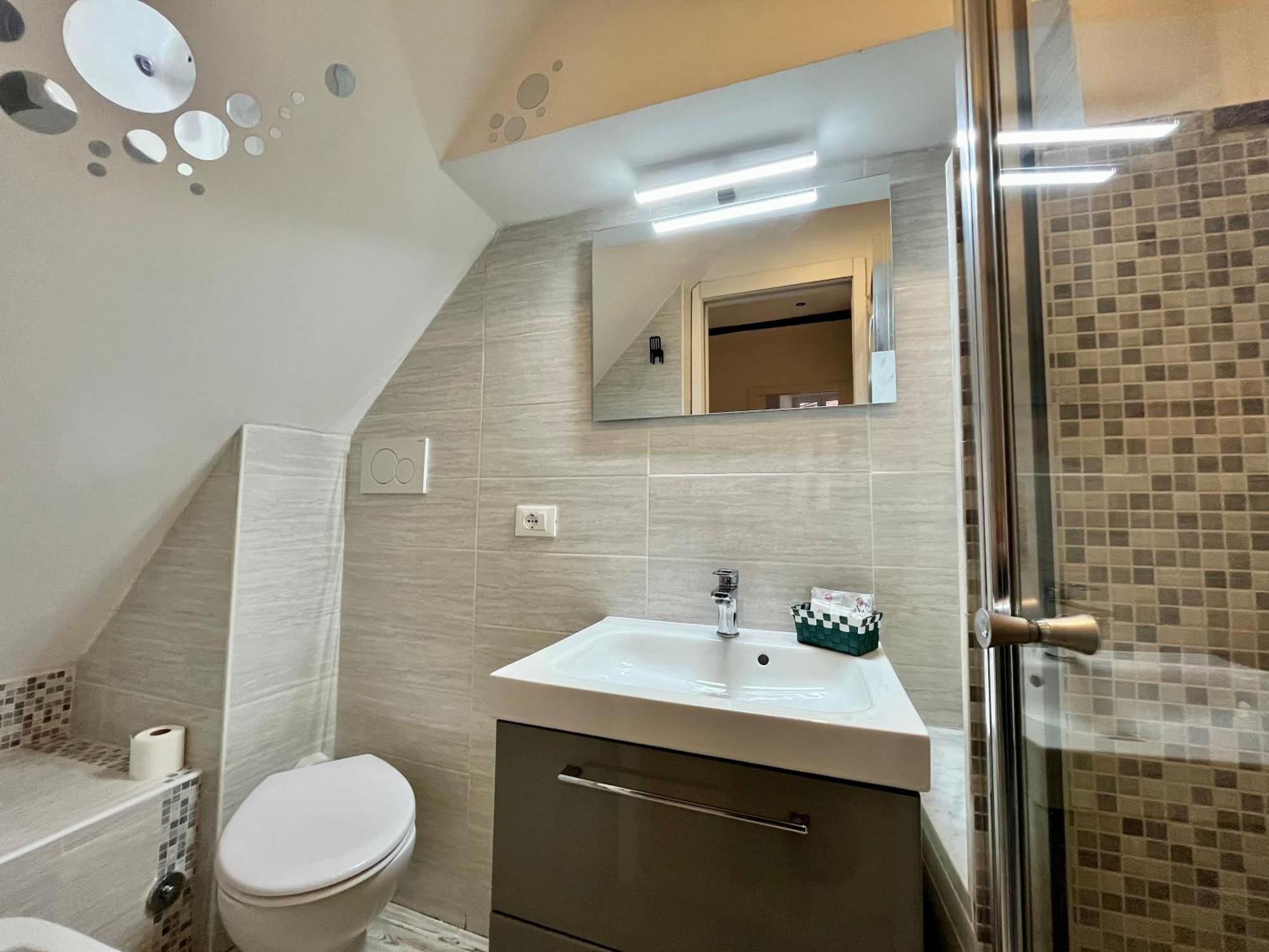 Hotel Alla Fontanella อาลัสซิโอ ห้อง รูปภาพ