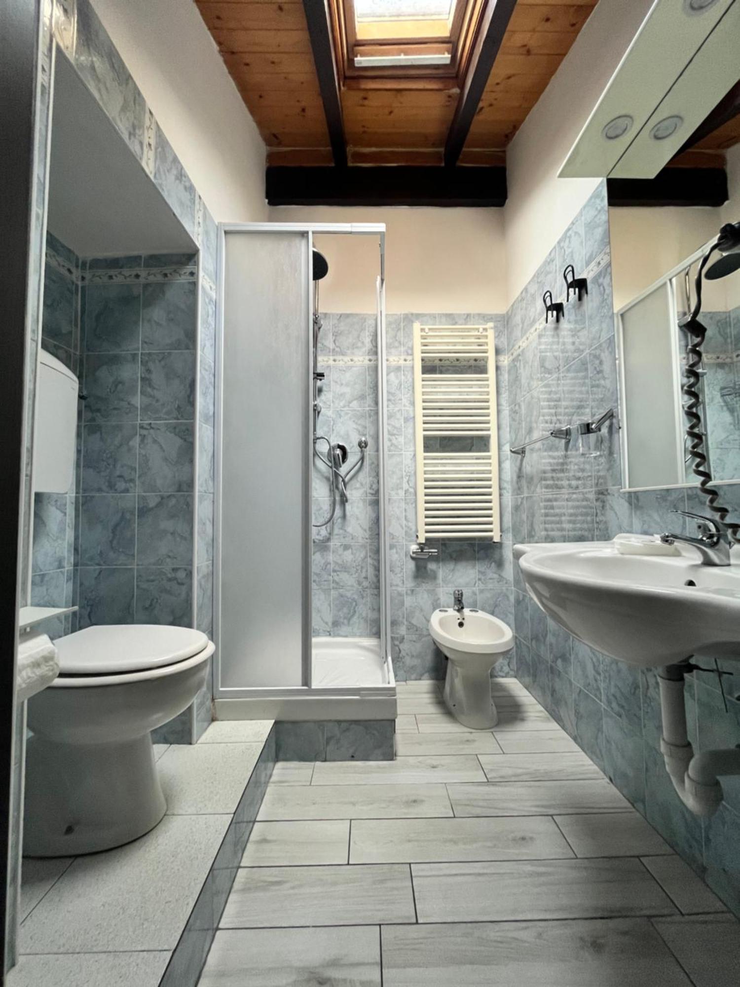 Hotel Alla Fontanella อาลัสซิโอ ห้อง รูปภาพ